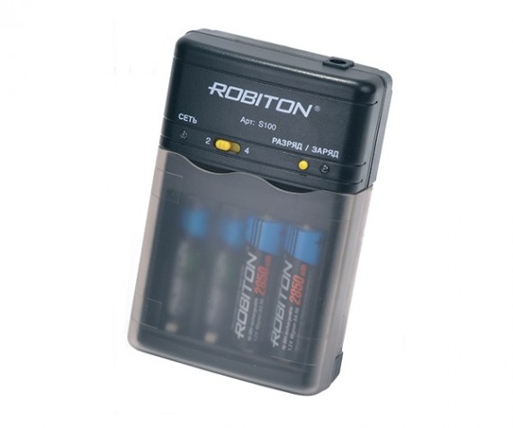 Умное зарядное устройство ROBITON MasterCharger Pro с дисплеем для Li-ion и АА, ААА