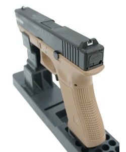 Страйкбольный пистолет KJW KP-17 Glock G17 CO₂ Tan, металл. затвор