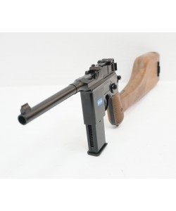 Страйкбольный пистолет WE Mauser 712 Black, кобура-приклад, длинный магазин