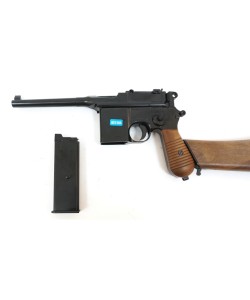 Страйкбольный пистолет WE Mauser 712 Black, кобура-приклад, длинный магазин