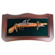 Пистолет кремневый французский кавалерийский (XVIII век) на бархатном панно - фото № 1