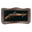 Пистолет кремневый французский кавалерийский (XVIII век) на бархатном панно - фото № 6
