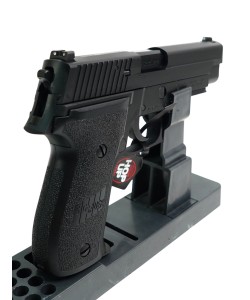 Страйкбольный пистолет Tokyo Marui SigSauer P226R GBB