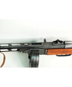 Макет пистолет-пулемет Шпагина ППШ-41, с ремнем, состаренный (СССР, 1941 г.) DE-9301-OLD