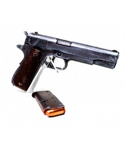 Сувенир из шоколада - пистолет 1911 (Colt)
