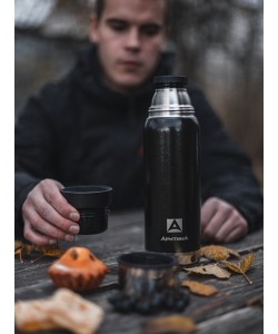 Термос классический «Арктика» 106-900C, 0.9 л, эмаль, 2 чашки (черный) с ситечком