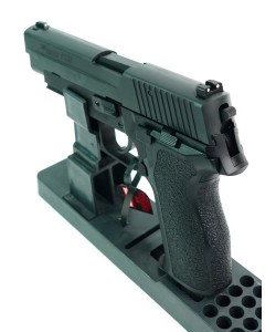 Страйкбольный пистолет Tokyo Marui SigSauer P226 E2 GBB