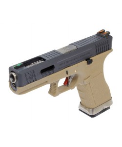Страйкбольный пистолет WE Glock-17 G-Force, Tan рамка, черный затвор, серебр. ствол