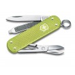 Нож-брелок Victorinox Classic Alox SD Colors 0.6221.241G Lime Twist (58 мм, лаймовый) - фото № 1