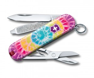 Нож-брелок Victorinox Classic 0.6223.L2103 ”Tie Dye” (58 мм, разноцветный)