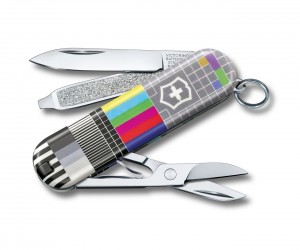 Нож-брелок Victorinox Classic 0.6223.L2104 ”Retro TV” (58 мм)