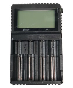 Зарядное устройство D4S Universal LCD Charger (4 слота)