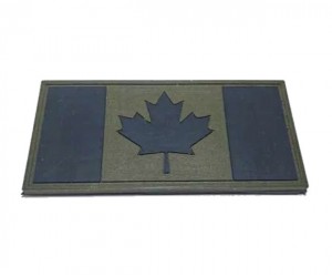 Шеврон ”Флаг Канады”, PVC на велкро, 80x40 мм (черный на оливе)