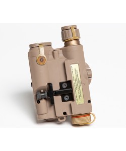 Тактический блок (фонарь с ЛЦУ) FMA PEQ LA5 Upgrade Ver. LED White+Red laser w/IR DE