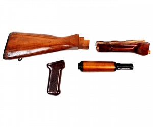 Тюнинг комплект для АК-74, Сайга (дерев. приклад, цевье и накладка с газовой трубкой, бакелит. рукоять)