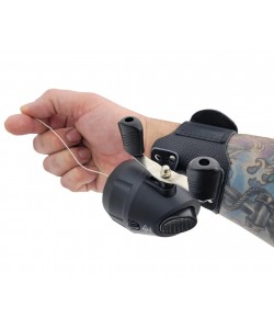 Крепление катушки для боуфишинга на руку (липучка, магнит)