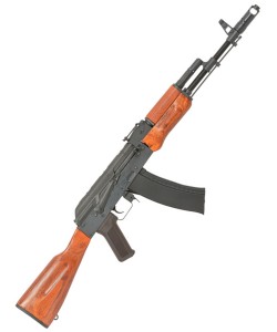 Страйкбольный автомат Cyma AK-74 Platinum, дерев. приклад (CM.056)