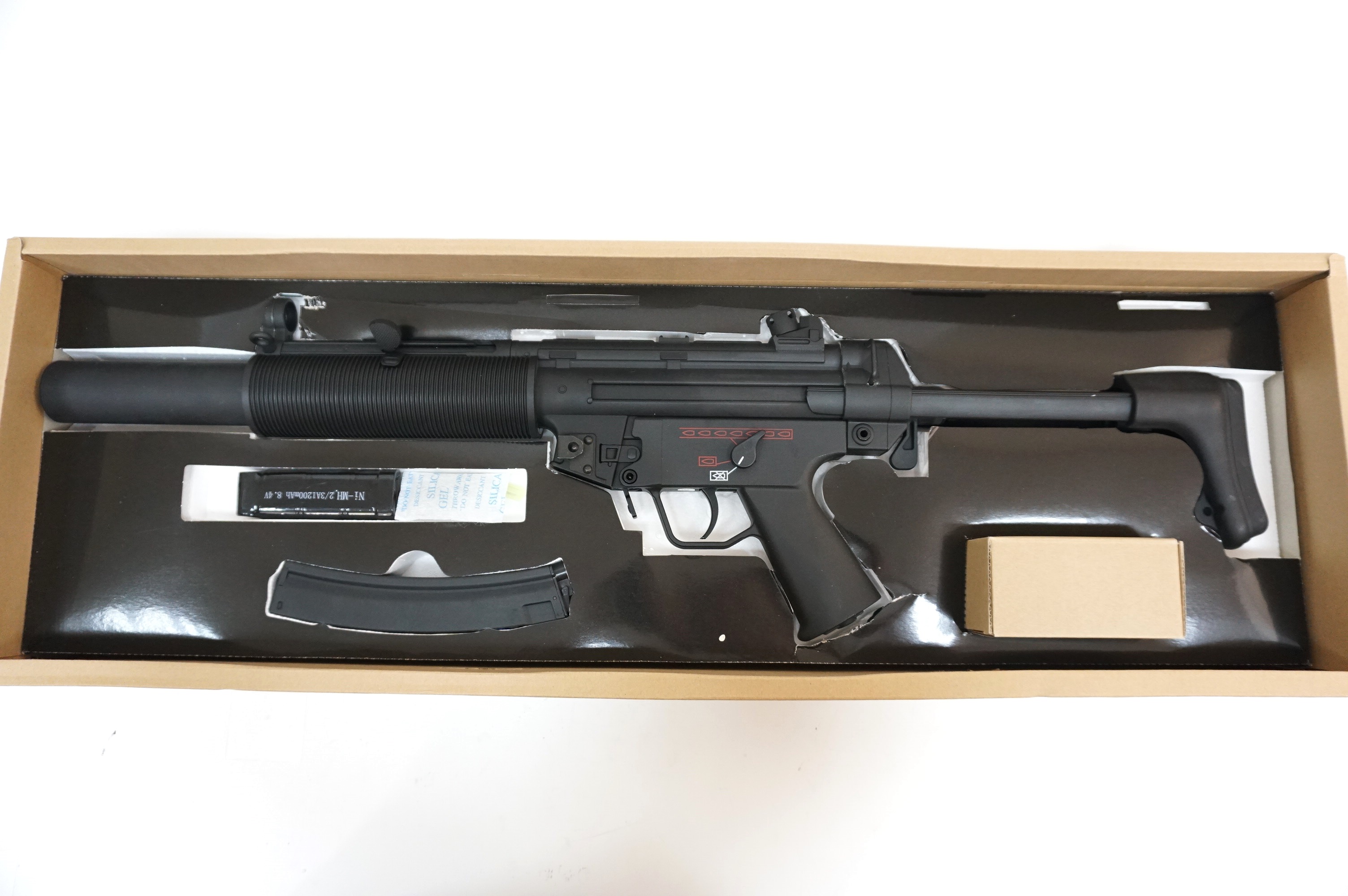 Страйкбольный пистолет-пулемет Cyma H&K MP5 SD6 Blowback (CM.049SD6) .